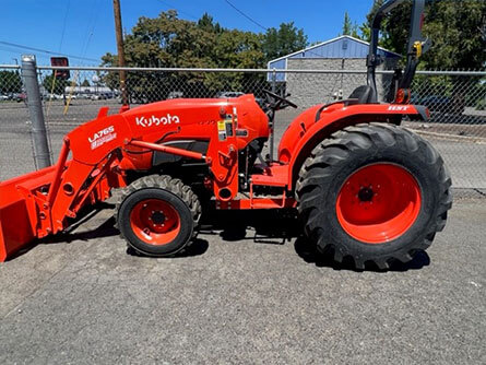 LA765 Kubota Front Loader