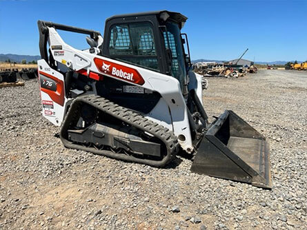 T76 Bobcat Compact Track Loader